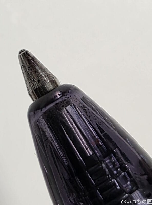 google pixel 8aとoppo find x8の違いを実機で徹底比較!買うならどっち? | モバイル比較レビュー.jp Galaxy S25 Ultra カメラ 黒のボールペンの先端を接写した一枚